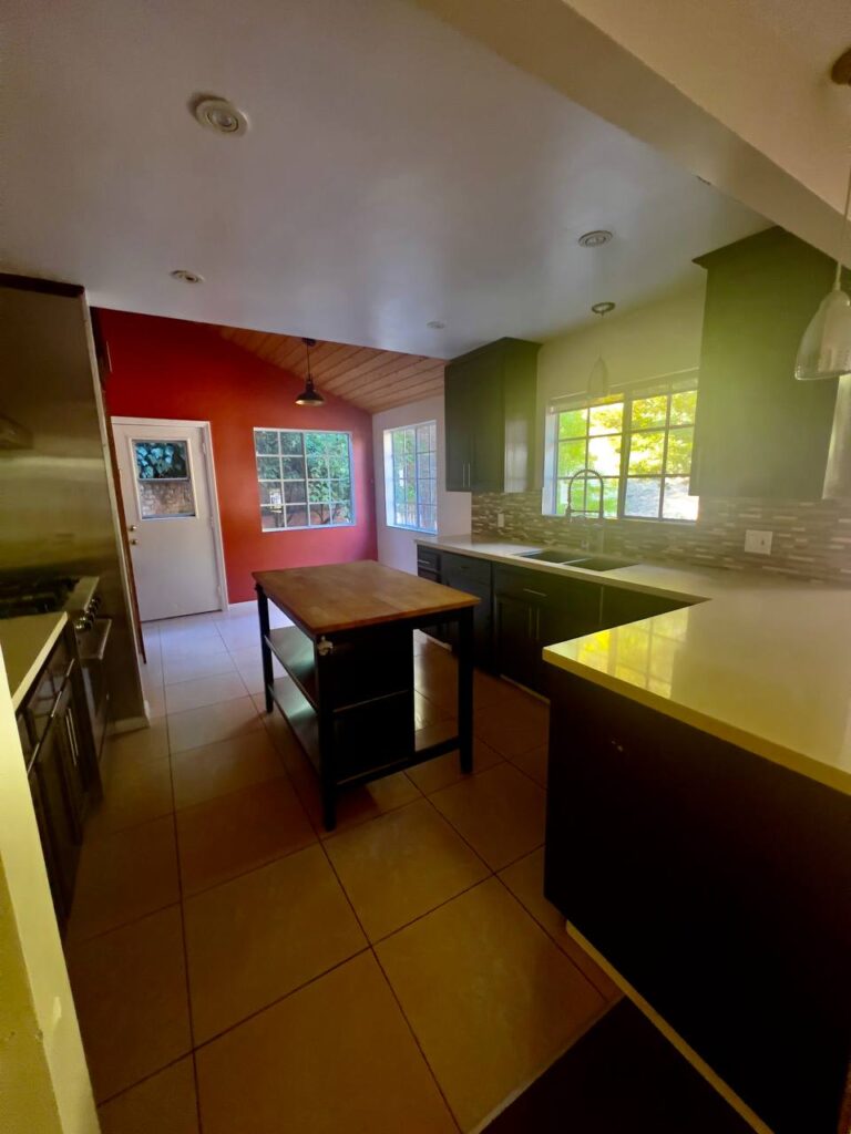 Modern kitchen cleaned and polished after deep house cleaning in Los Angeles