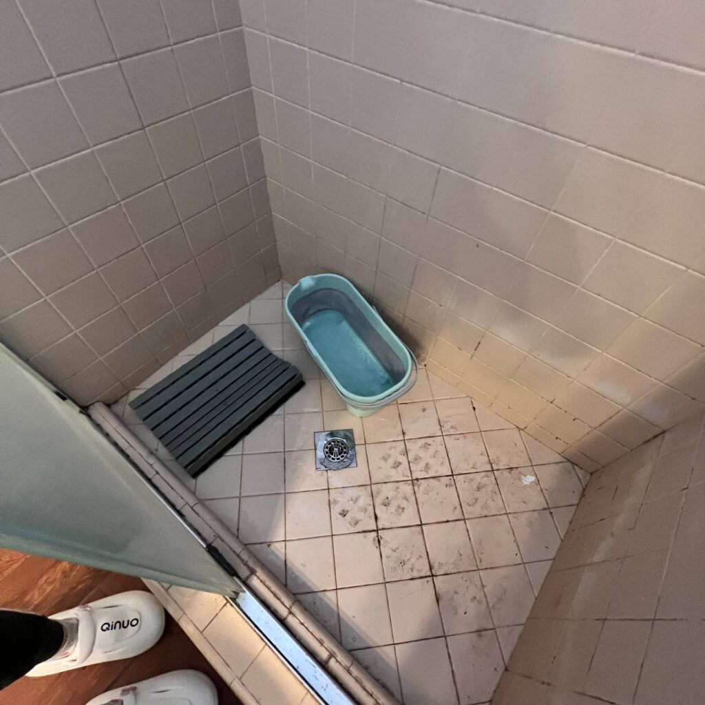 Mold removal in bathroom – before and after cleaning tiles and walls